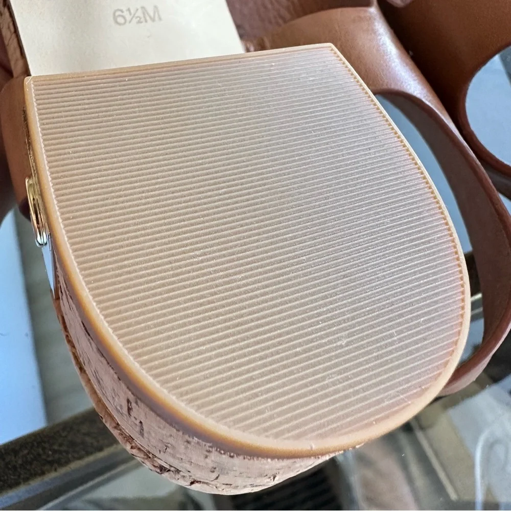 Michael Kors Leather top brand new sandals - Picture 12 of 14